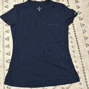 Med Couture V-Neck Scrub Top, Modern Fit Top w/ Stretchy Rib-Knit Shoulders NWT